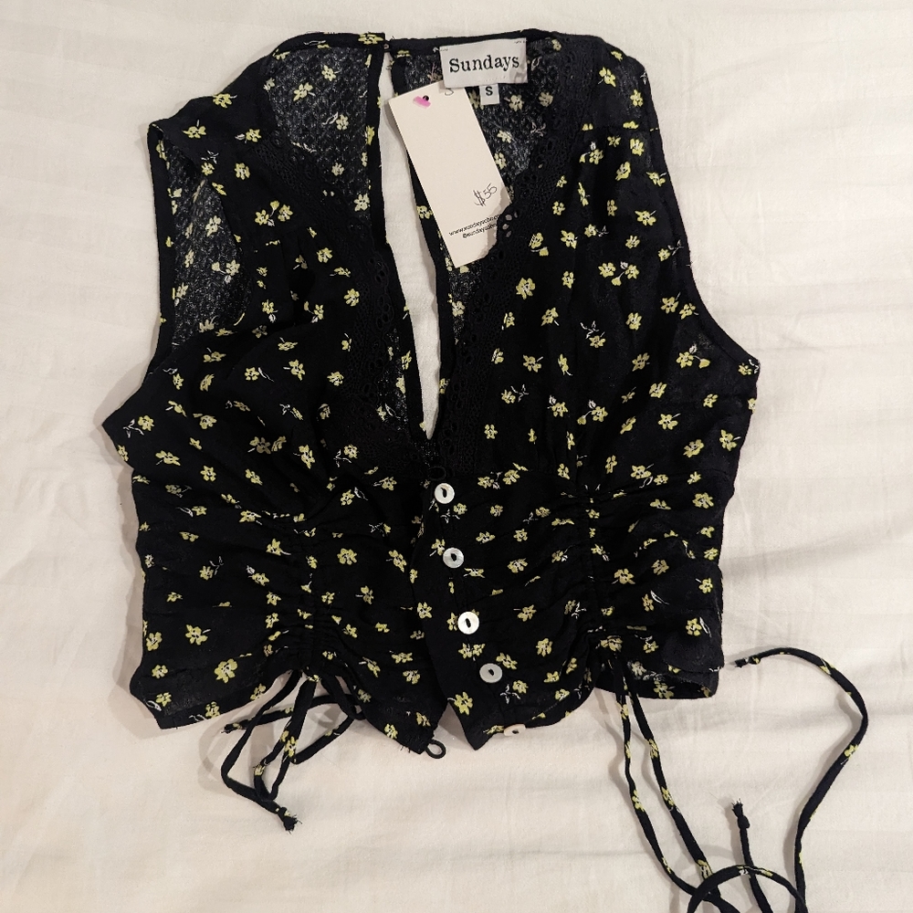 Sundays top